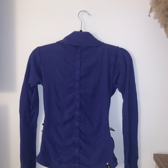 Bench sweater - Picture 6 of 7